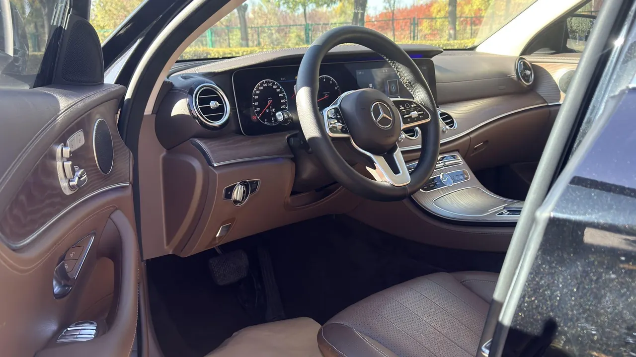 Mercedes Benz E-Class 2020 E 300 L 2.0T Fashion Automatic Gear 7