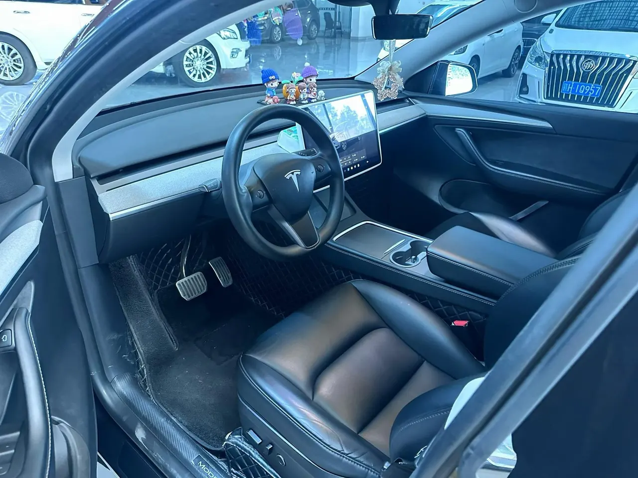 Tesla 2024 Model Y rear-wheel drive version automatic transmission 3