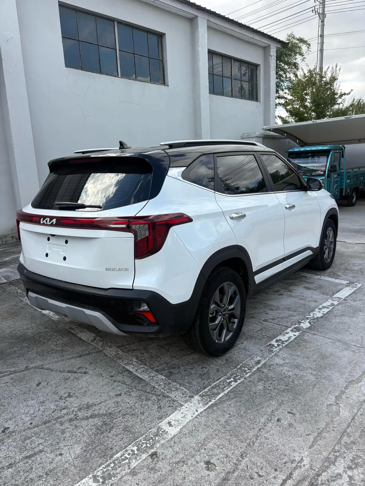 Kia 2023 Setus 1.5 Stepless Deluxe Edition Automatic Transmission 4