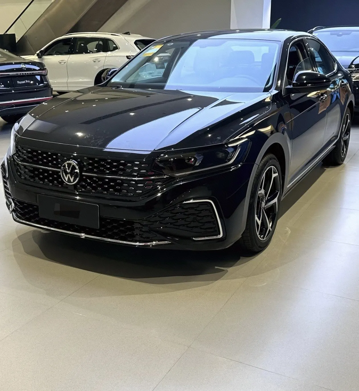 Volkswagen 2026 Passat 2.0TSI 380TSI outstanding star dragon version automatic gear - View 1