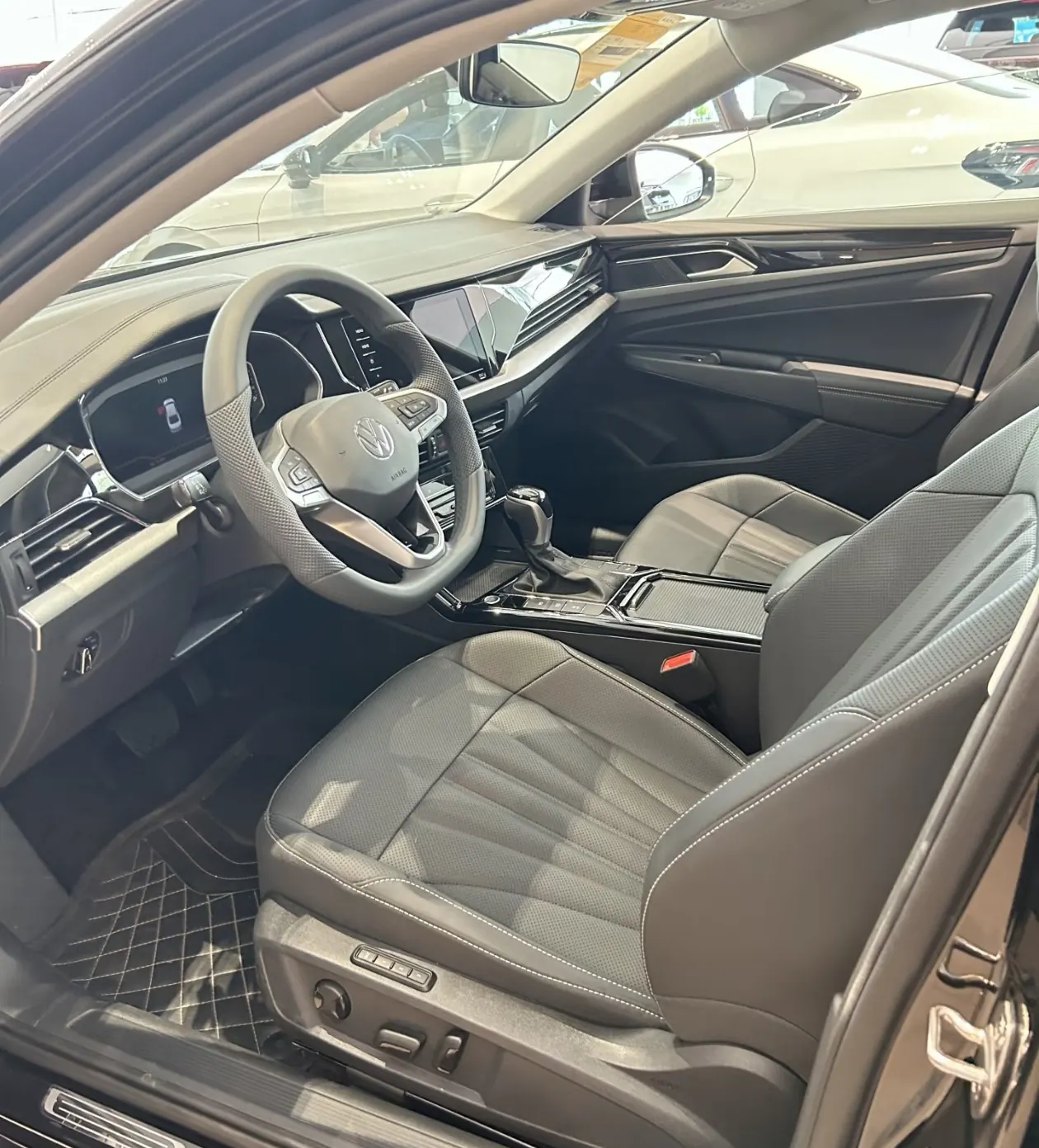 Volkswagen 2026 Passat 2.0TSI 380TSI outstanding star dragon version automatic gear 3