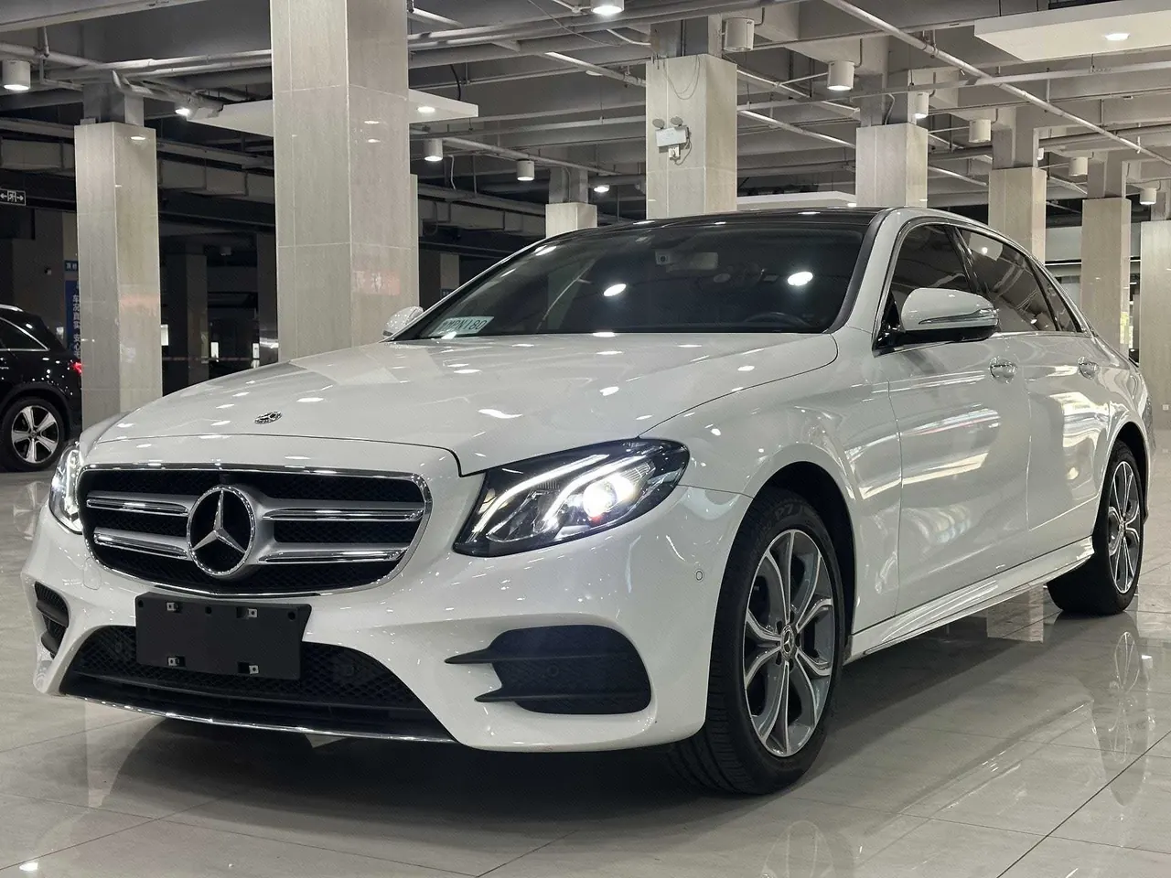Mercedes Benz E-Class 2020 E 300 L 2.0T Sports Fashion Automatic Gear - View 1