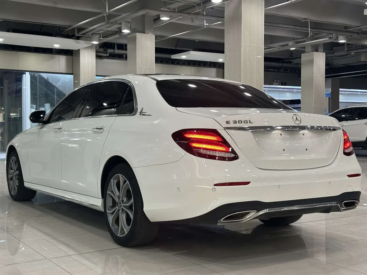 Mercedes Benz E-Class 2020 E 300 L 2.0T Sports Fashion Automatic Gear 11
