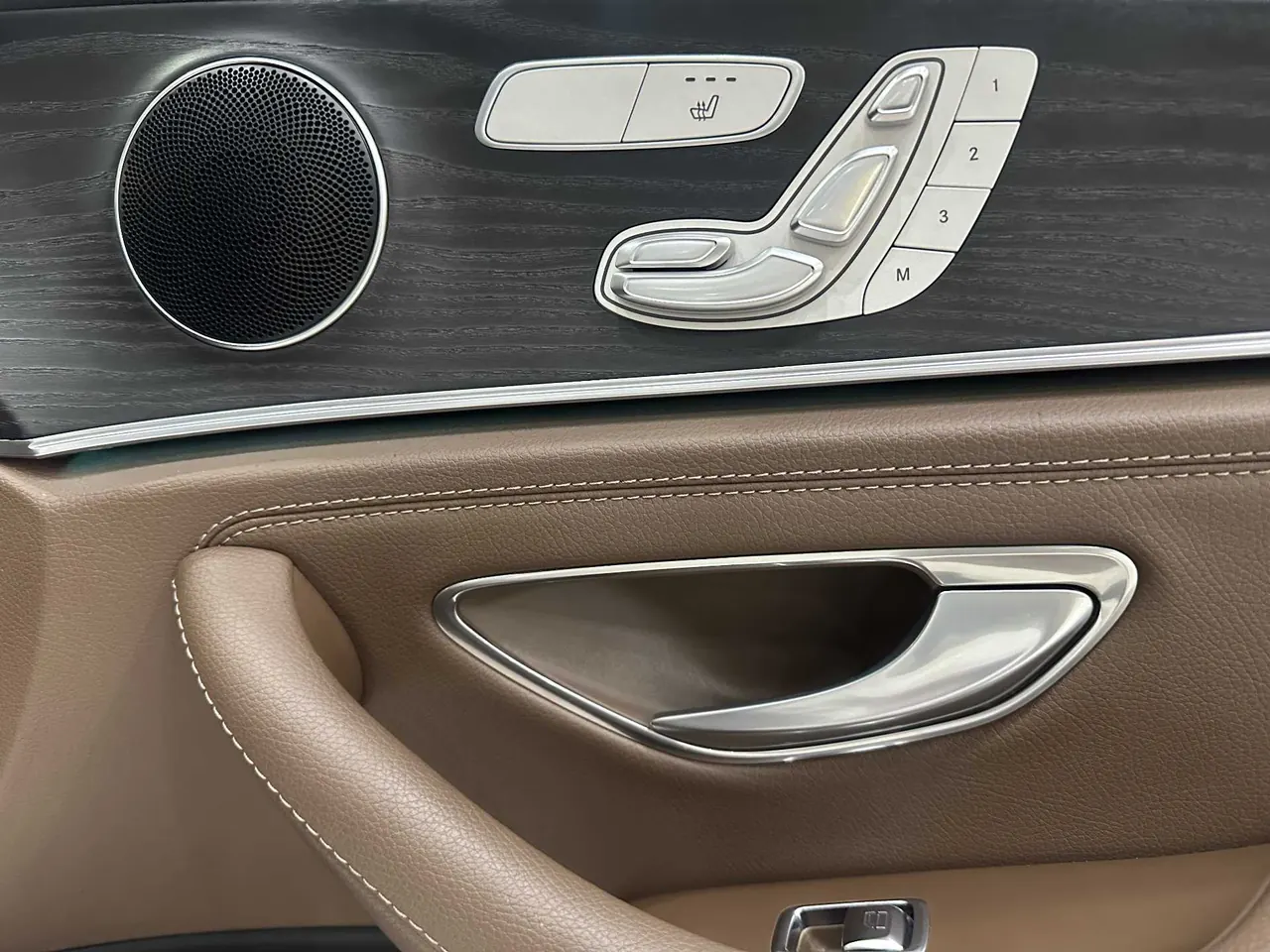 Mercedes Benz E-Class 2020 E 300 L 2.0T Sports Fashion Automatic Gear 15