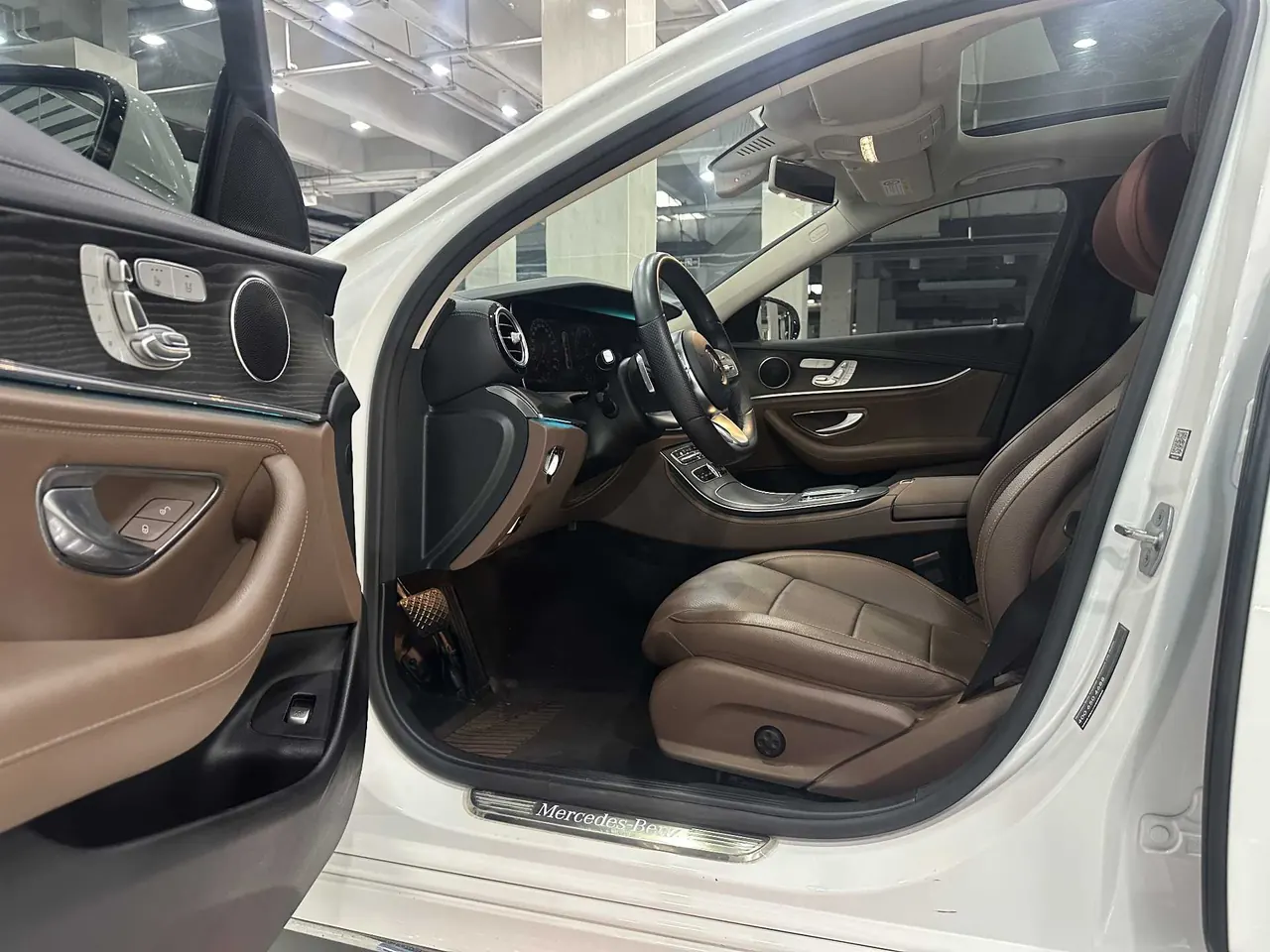 Mercedes Benz E-Class 2020 E 300 L 2.0T Sports Fashion Automatic Gear 7