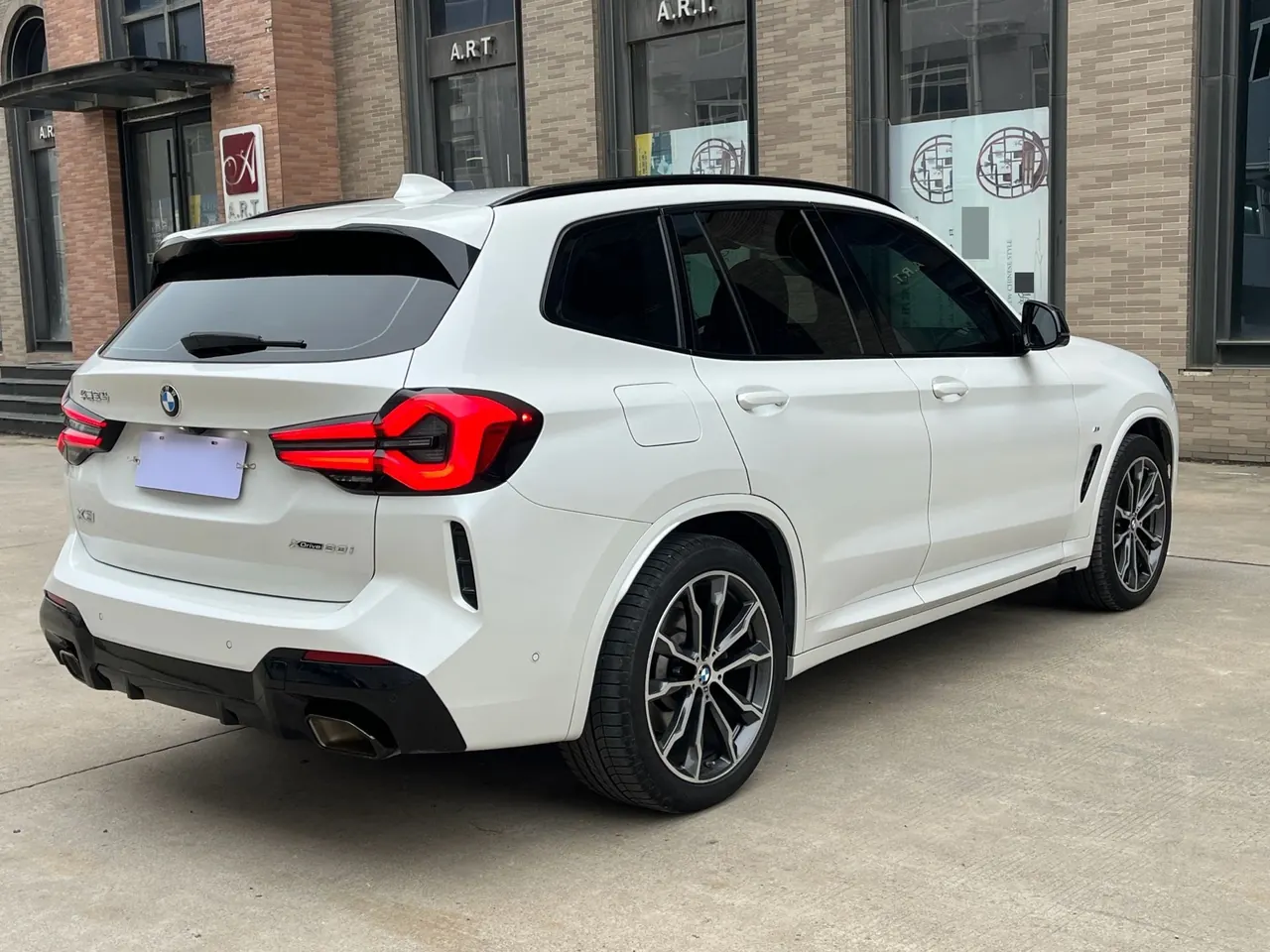 BMW 2023 X3 xDrive30i 2.0T Leading M Obsidian Night Suit Automatic Gear 10