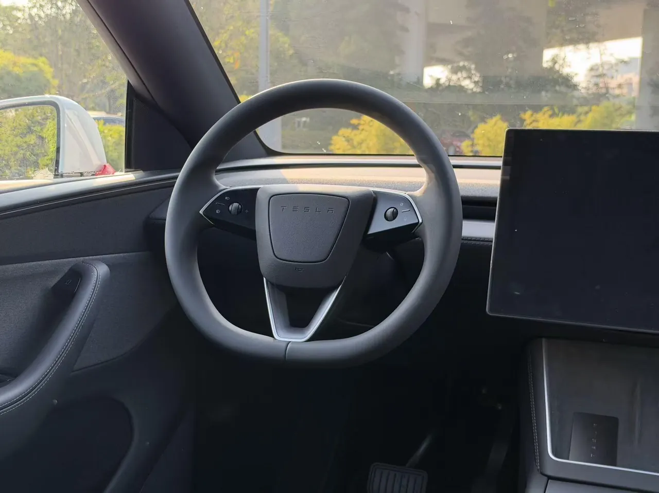 Tesla 2026 Model Y Long Range Rear-Wheel-Drive Automatic 8