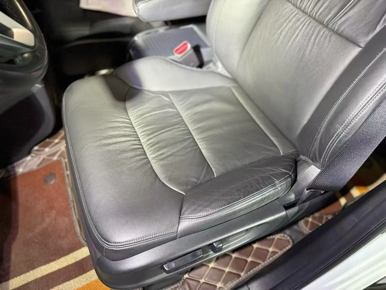 Honda 2024 Odyssey Hybrid 2.0 Stepless Sharp and Glory Edition Automatic Gear 5