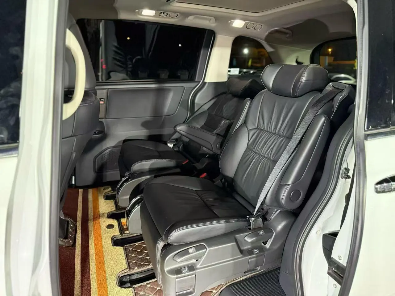 Honda 2024 Odyssey Hybrid 2.0 Stepless Sharp and Glory Edition Automatic Gear 6
