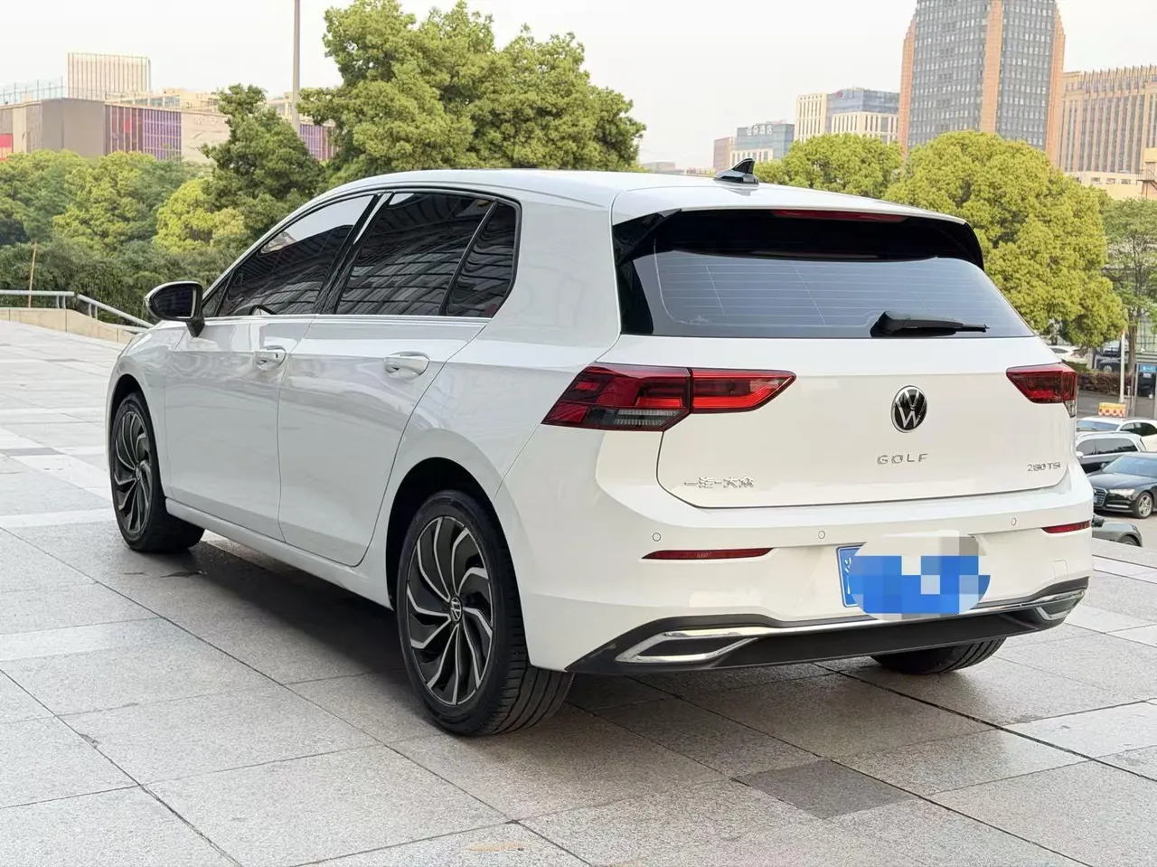 Volkswagen 2021 Golf 8 PRO 1.4TSI 280TSI Automatic 5