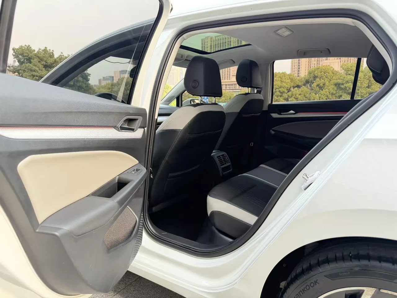 Volkswagen 2021 Golf 8 PRO 1.4TSI 280TSI Automatic 8