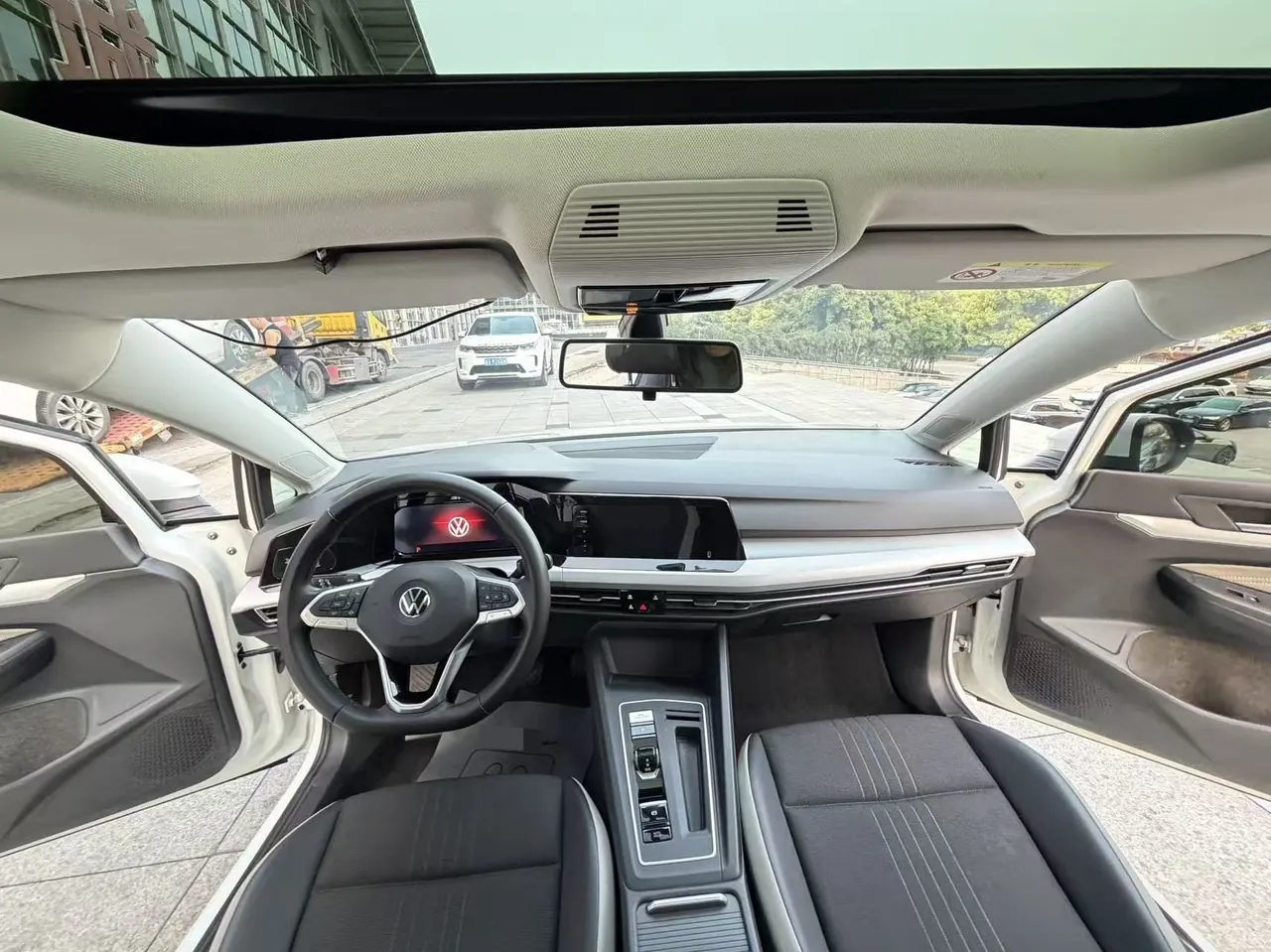 Volkswagen 2021 Golf 8 PRO 1.4TSI 280TSI Automatic 9