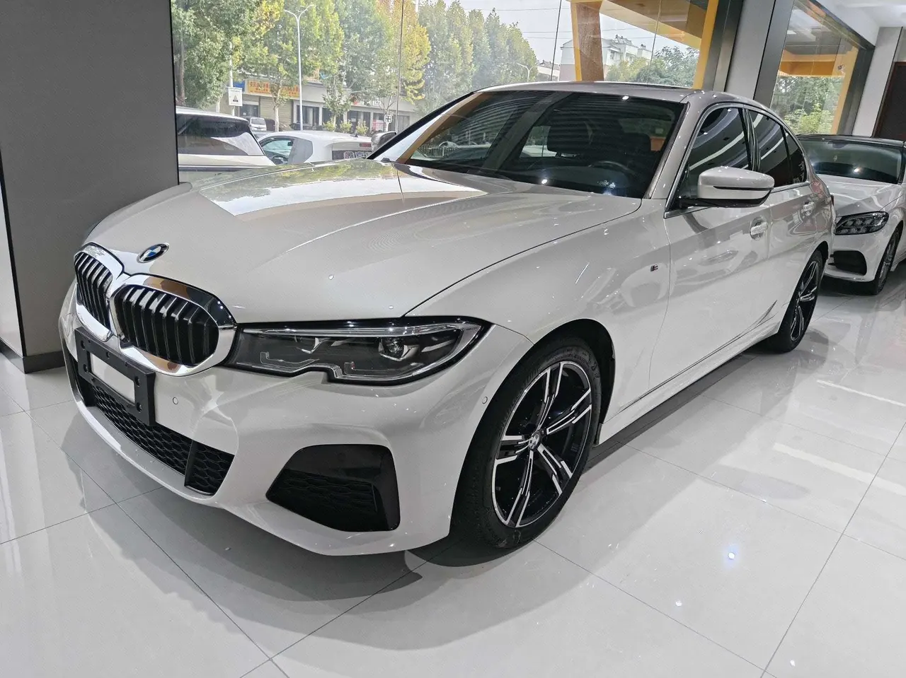 BMW 3 Series 2021 325i 2.0T M Sports Suit Automatic Gear - View 1