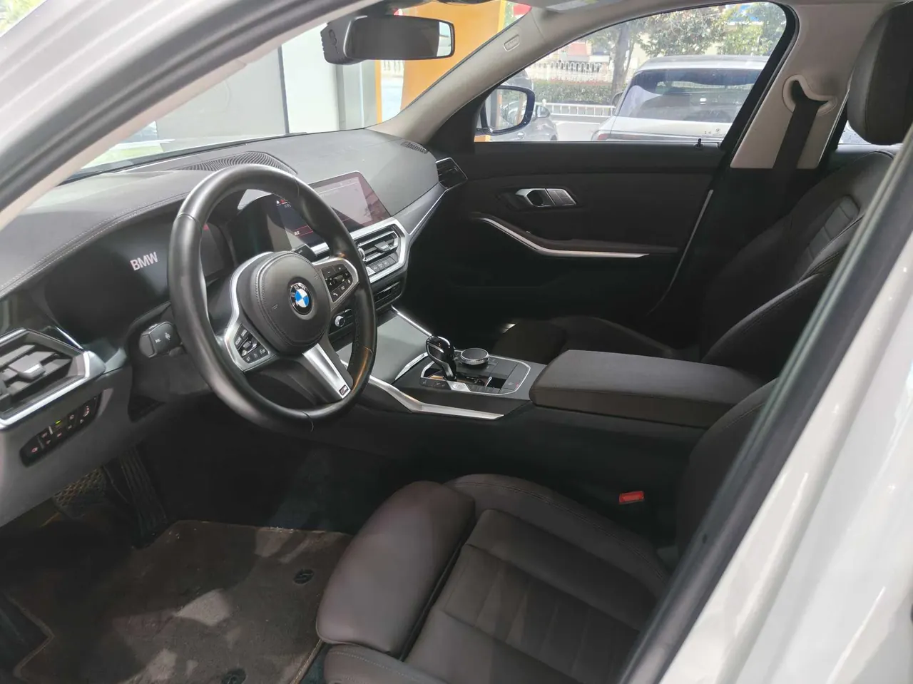 BMW 3 Series 2021 325i 2.0T M Sports Suit Automatic Gear 3