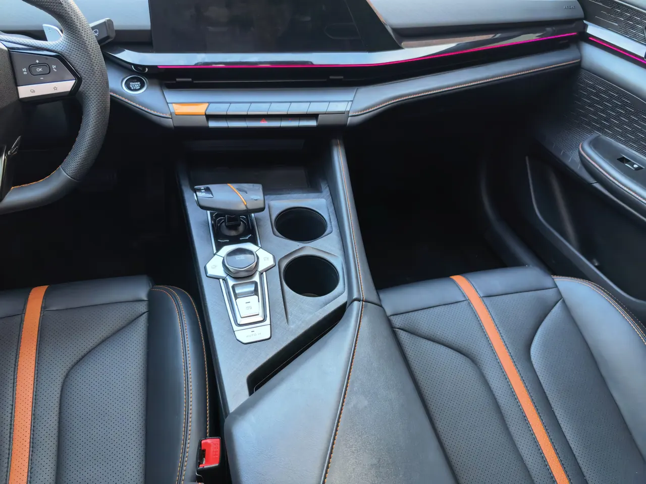 ChangAn 2024 UNI-V 1.5T Prestige Automatic 10