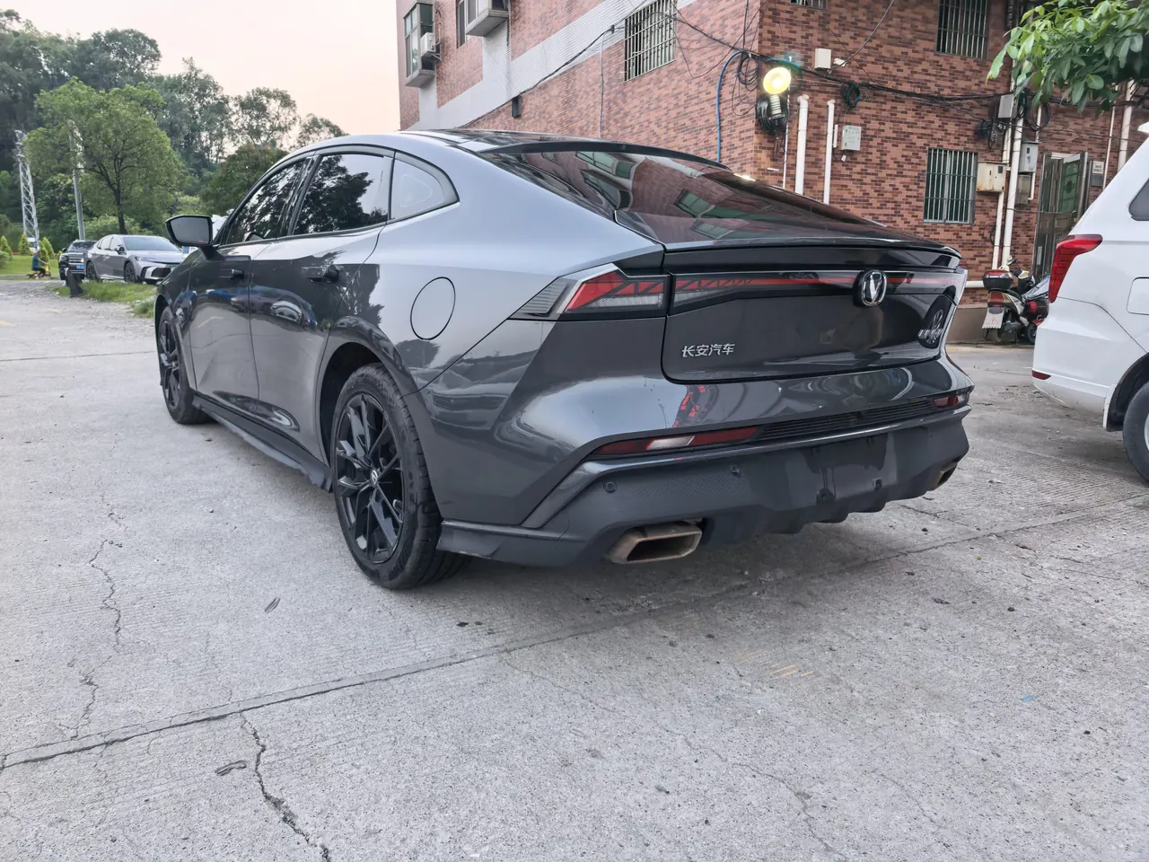 ChangAn 2024 UNI-V 1.5T Prestige Automatic 13