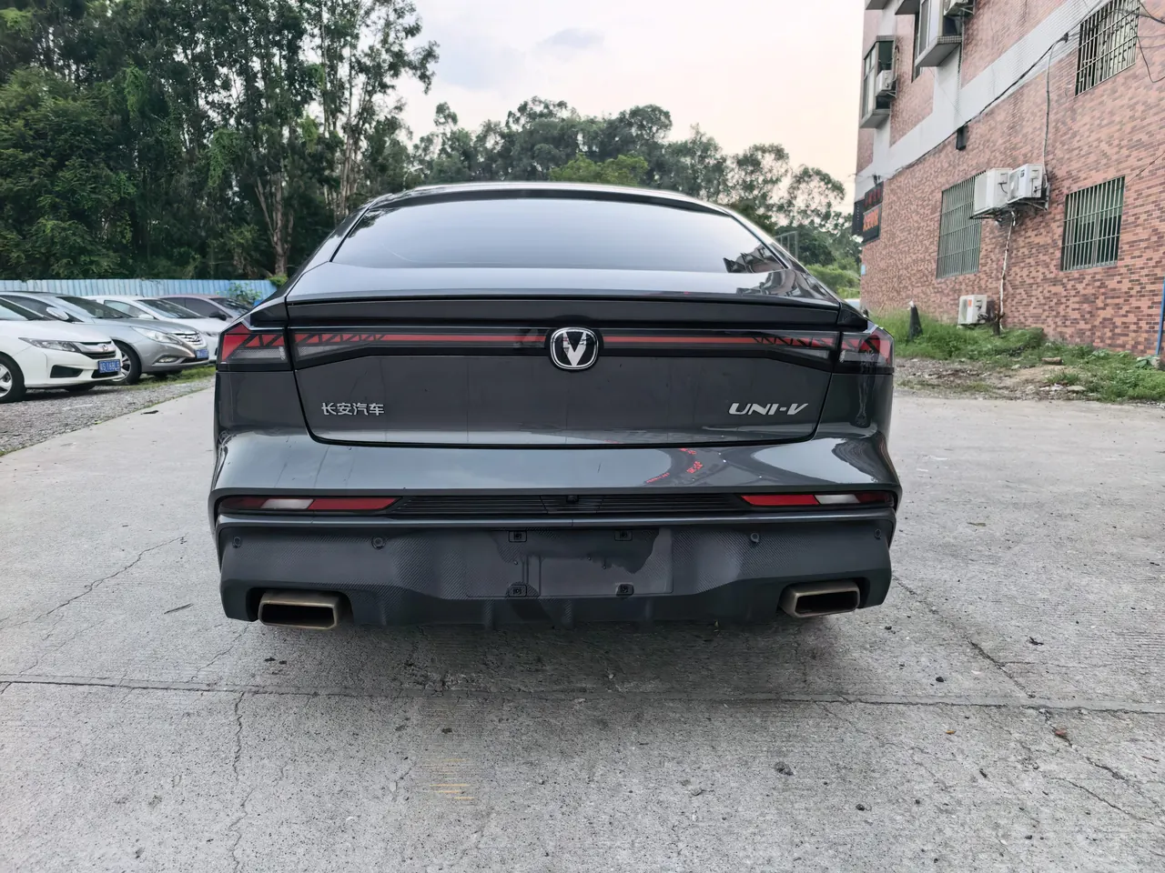 ChangAn 2024 UNI-V 1.5T Prestige Automatic 14
