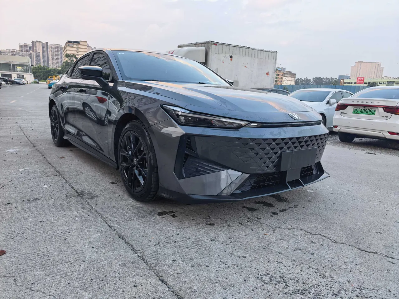 ChangAn 2024 UNI-V 1.5T Prestige Automatic 3