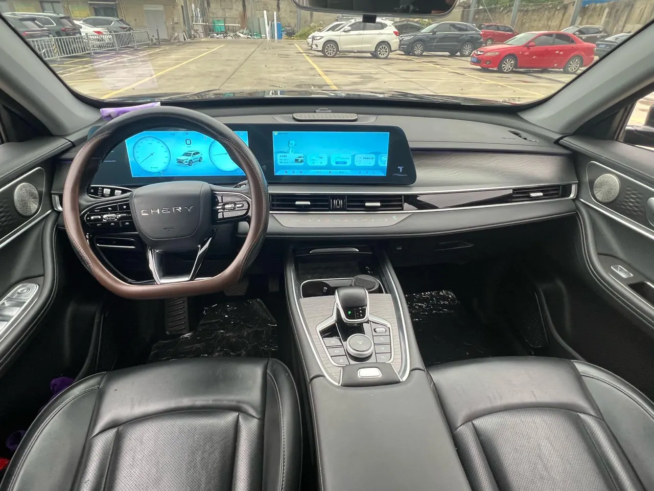 Chery 2024 Ruihu 8 PRO 1.6T 290T Champion Edition Two-wheel Drive Shining Edition 7-seat Automatic Gear 9
