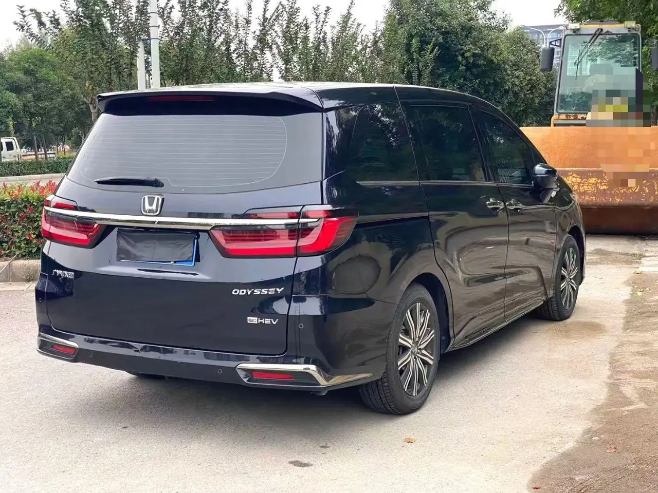 Honda 2024 Odyssey Hybrid 2.0 Stepless Sharp and Leading Edition Automatic Gear 3