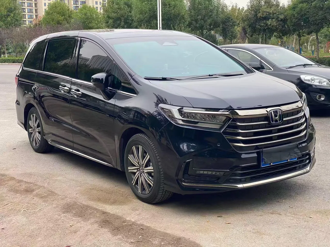 Honda 2024 Odyssey Hybrid 2.0 Stepless Sharp and Leading Edition Automatic Gear 4