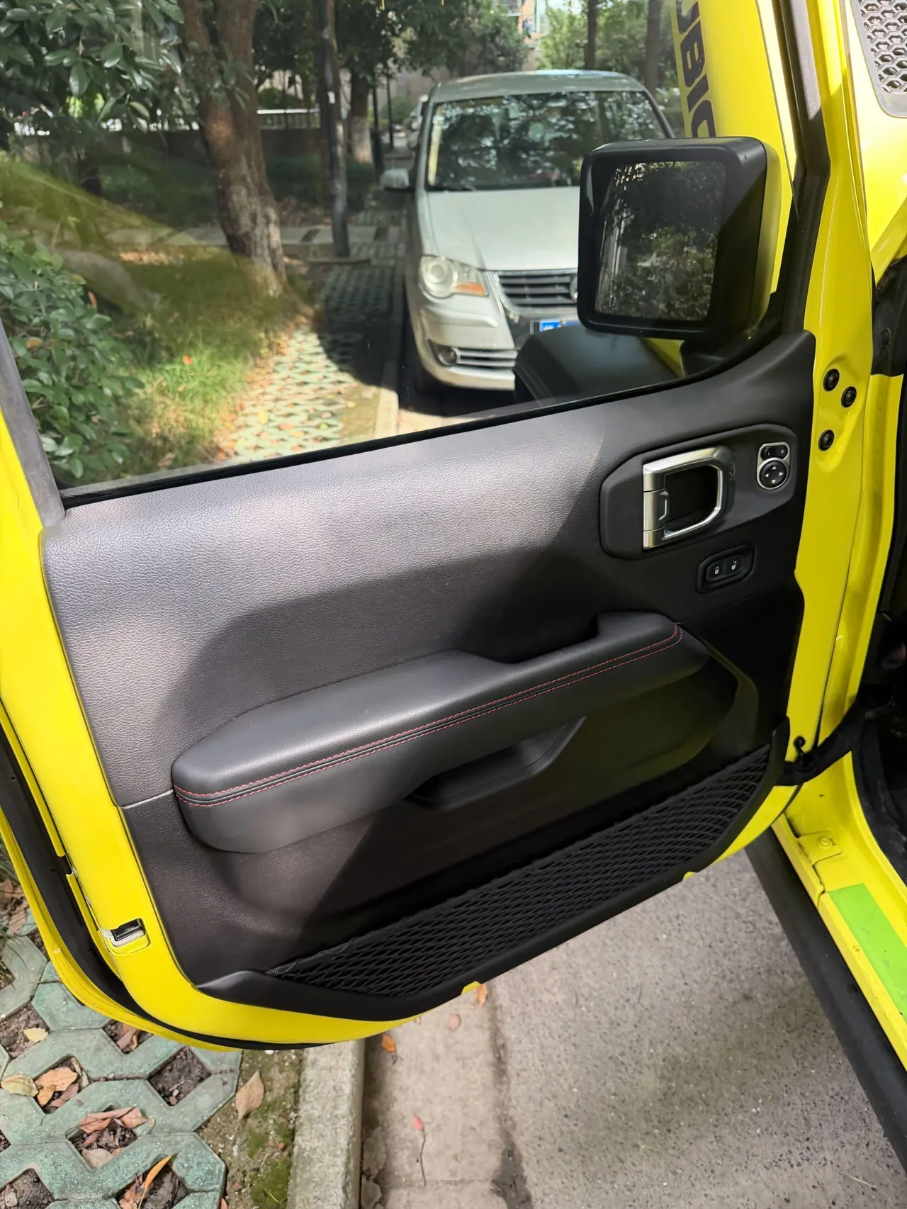 Jeep Wrangler (Imported) 2024 Wrangler 2.0T Robin Hood Two-door Automatic Gear 12