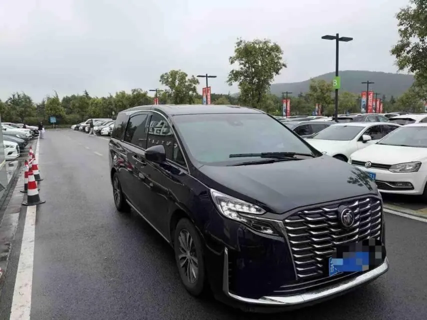 Buick 2023 GL8 ES Lu Zun 48V 2.0T 653T Exclusive Automatic Gear 3