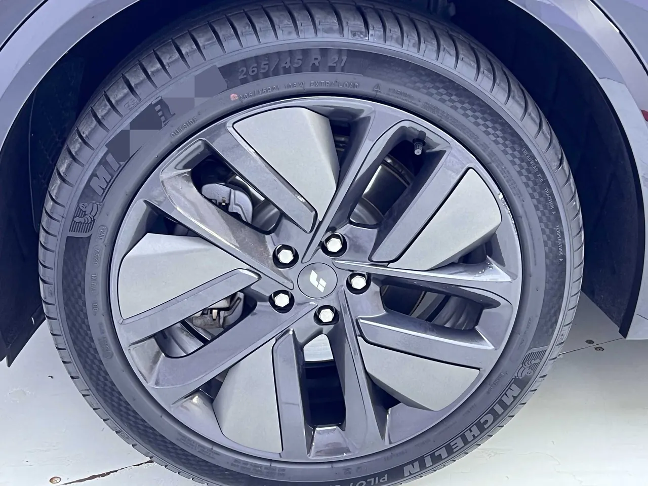 Li 2024 L9 Ultra automatic gear 6