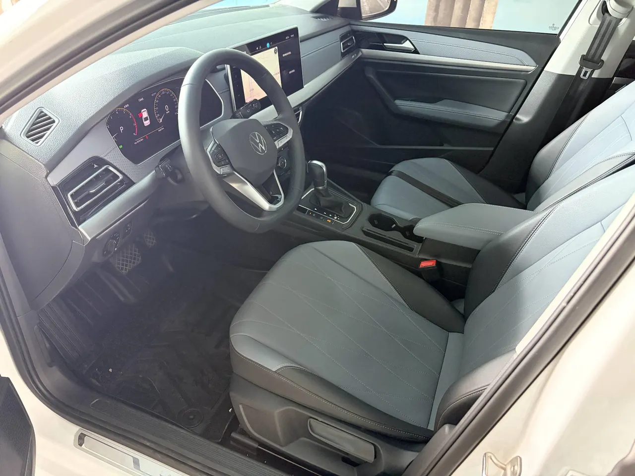 Volkswagen 2024 LaVida 1.5 Star 5 Million Edition Automatic Gear 3