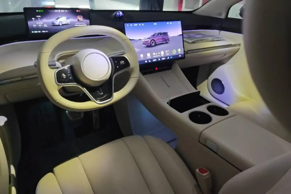 Intellectual 2024 R 7 736km UItra automatic gear 6