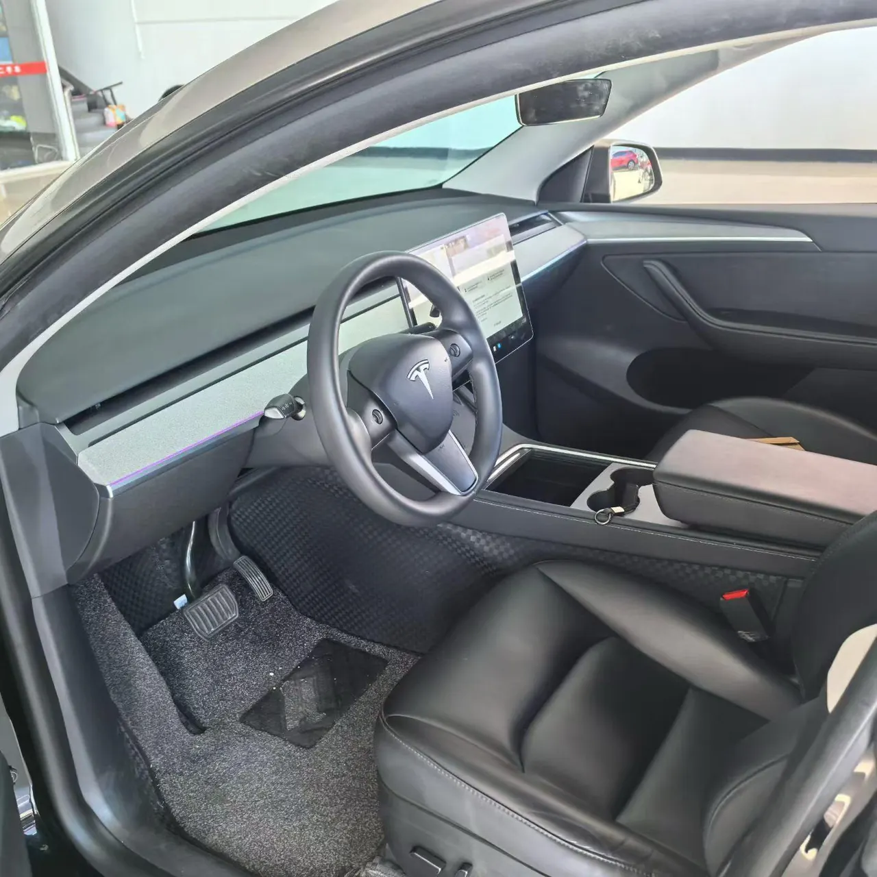 Tesla 2024 Model Y rear-wheel drive version automatic transmission 5