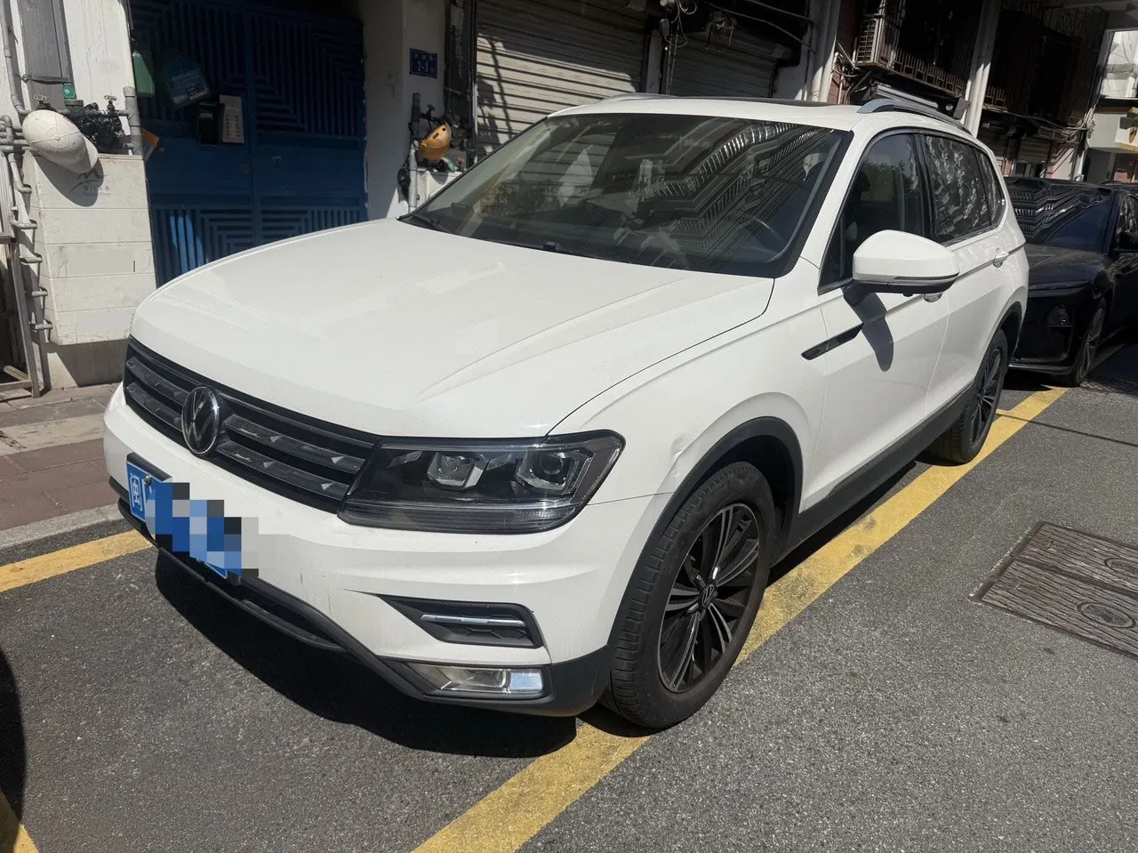 Volkswagen 2021 Tiguan L 2.0TSI 330TSI Two-Drive Smart Edition Automatic Gear - View 1