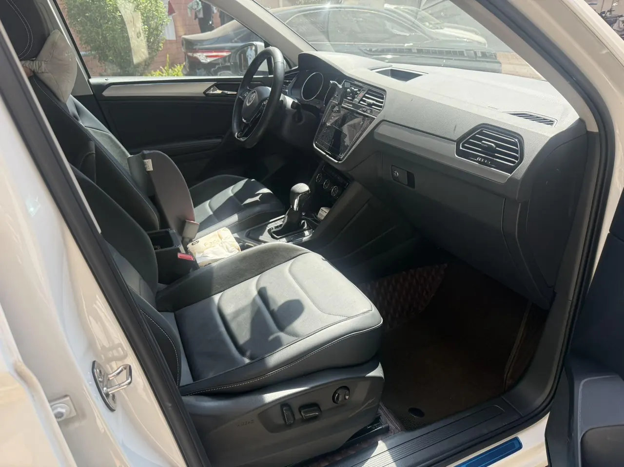 Volkswagen 2021 Tiguan L 2.0TSI 330TSI Two-Drive Smart Edition Automatic Gear 4