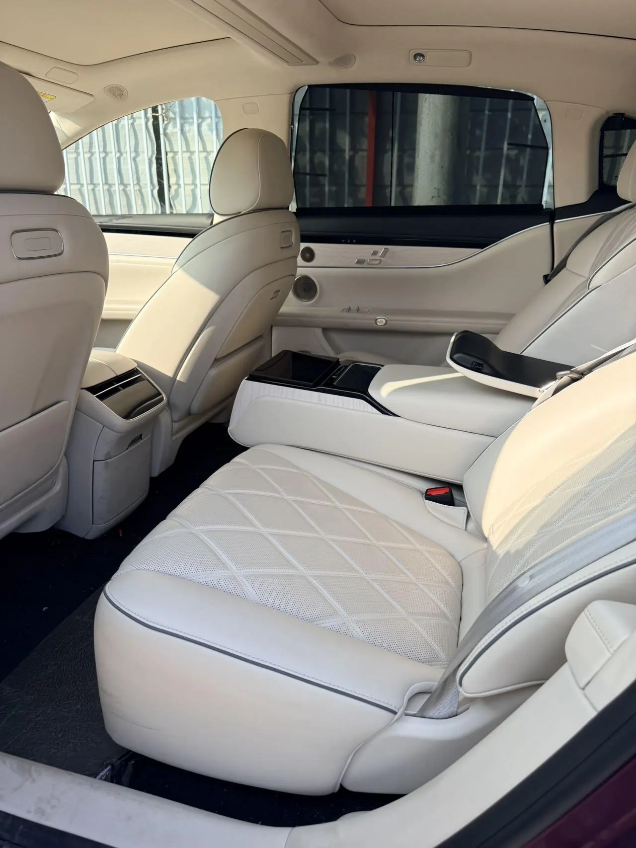 Luxeed 2024 S9 Ultra 4-wheel drive flagship automatic gear 4