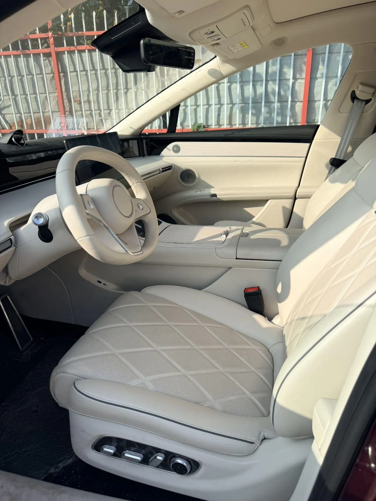 Luxeed 2024 S9 Ultra 4-wheel drive flagship automatic gear 5