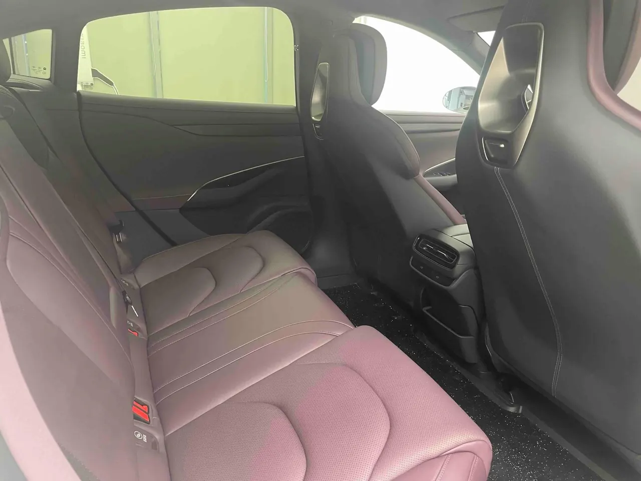 MI 2024 SU 7 700km Rear Drive Long Endurance Smart Driving Edition Automatic Gear 11