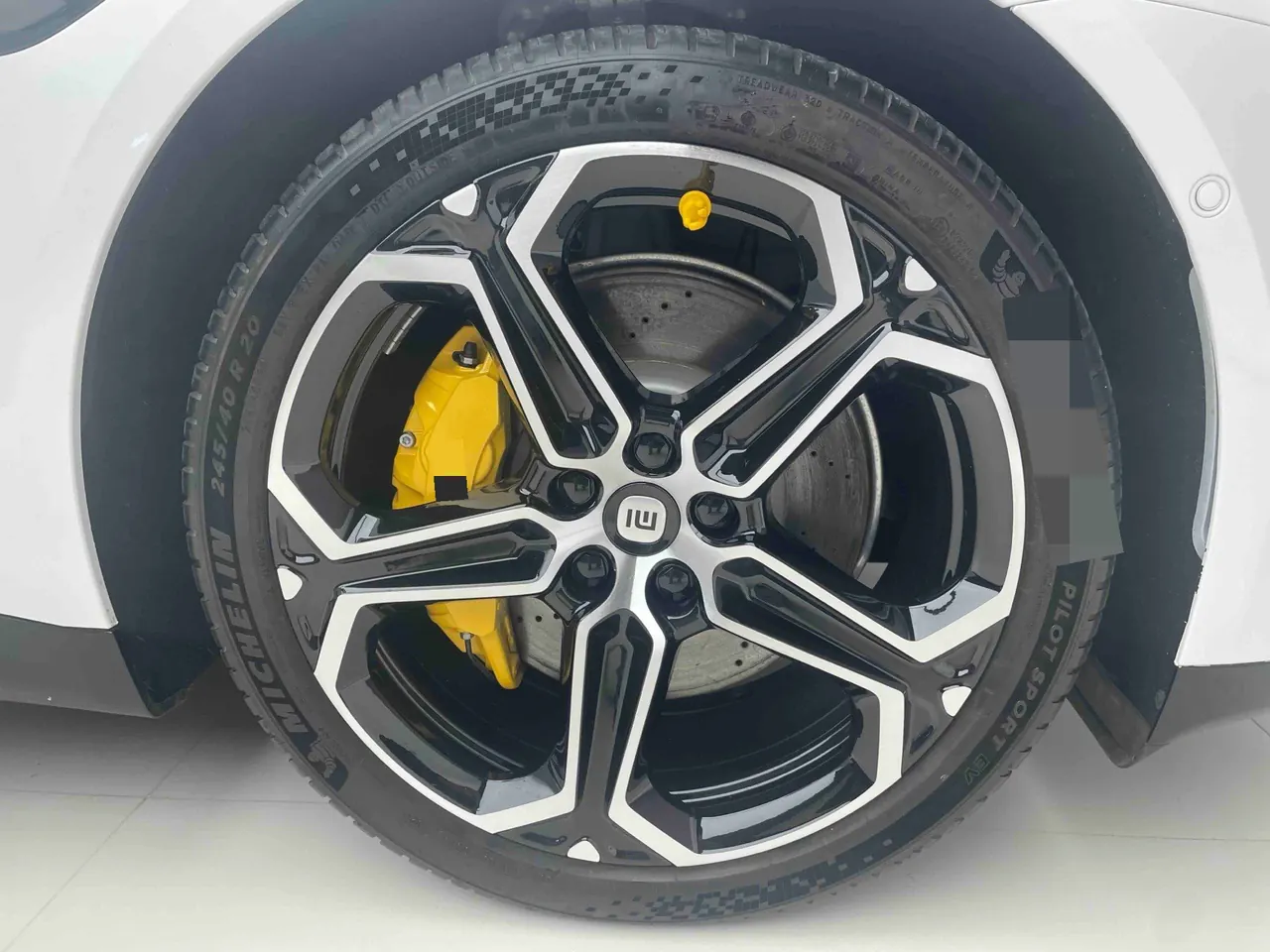 MI 2024 SU 7 700km Rear Drive Long Endurance Smart Driving Edition Automatic Gear 13