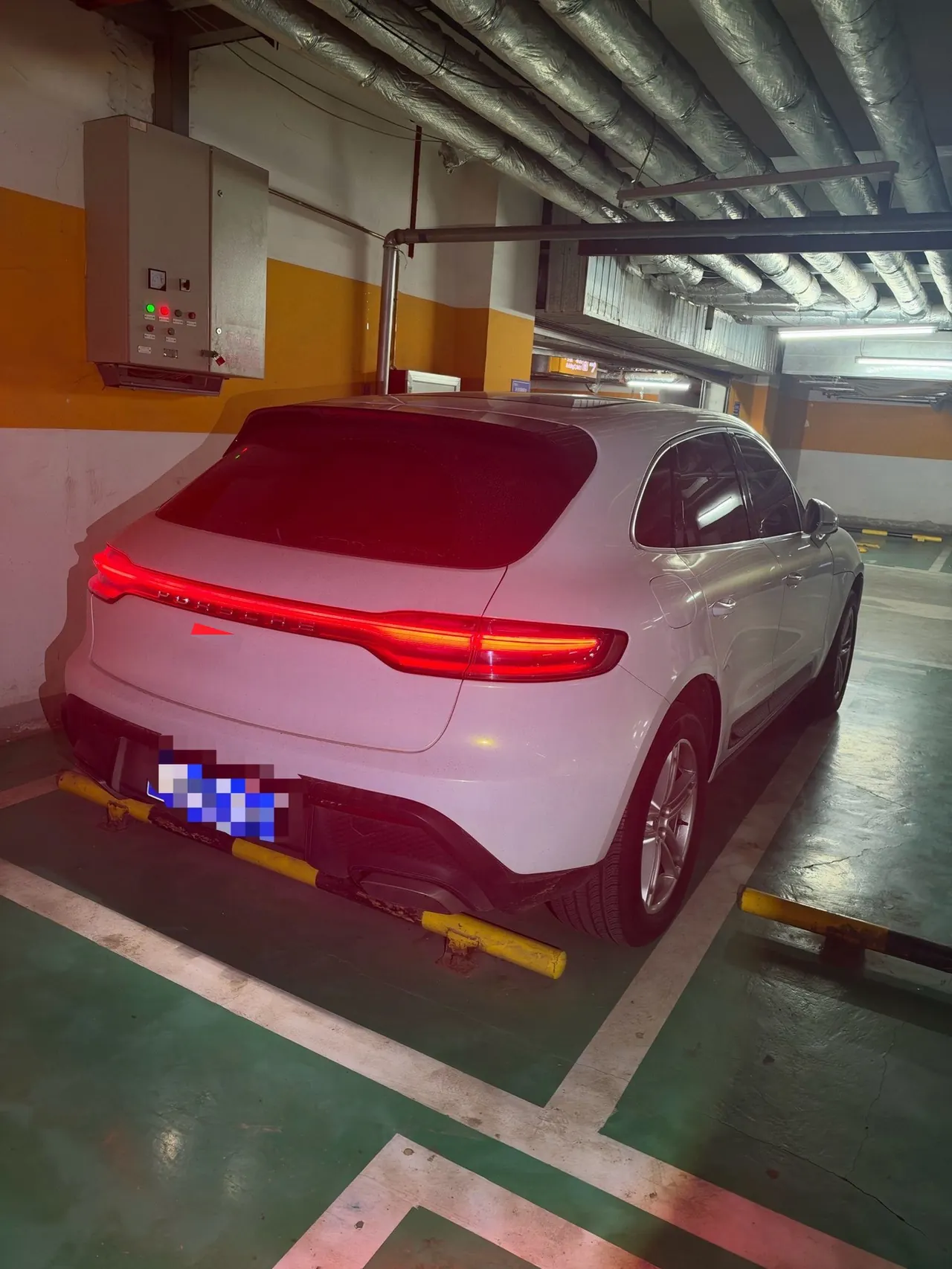 Porsche Macan (Imported) 2024 Macan 2.0T Automatic Gear 2