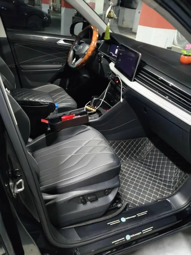 Volkswagen 2024 Tiguan L R-Line 2.0TSI 330TSI Two‑wheel‑drive R‑Line Dragon Glory Edition Automatic 3