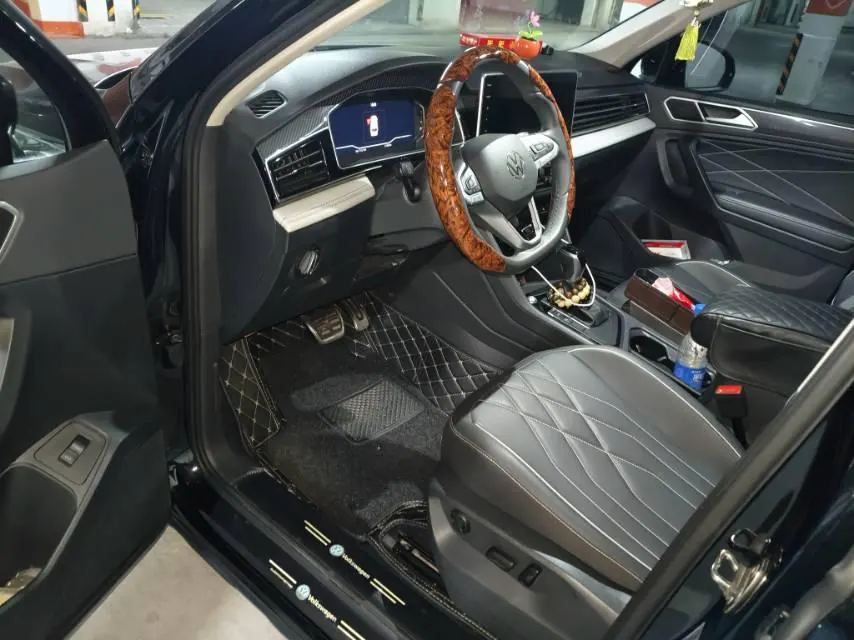 Volkswagen 2024 Tiguan L R-Line 2.0TSI 330TSI Two‑wheel‑drive R‑Line Dragon Glory Edition Automatic 6