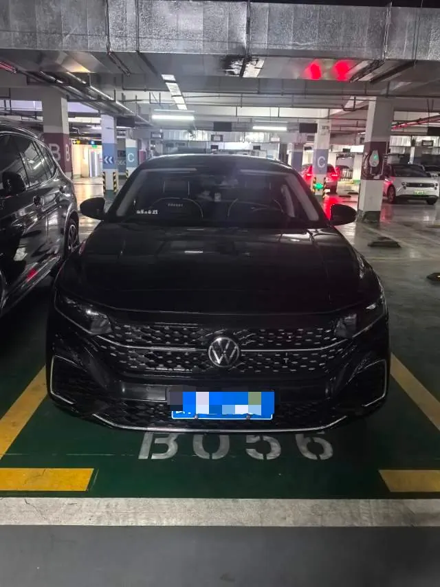 Volkswagen 2024 Passat 2.0TSI 330TSI Star Elite Edition Automatic Gear 3