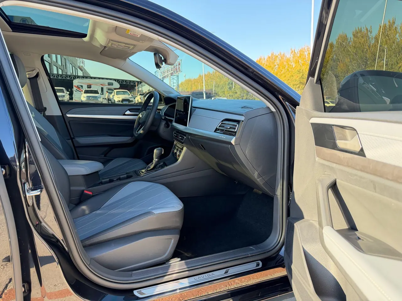 Volkswagen 2024 LaVida 1.5 5 Million Edition Automatic 6