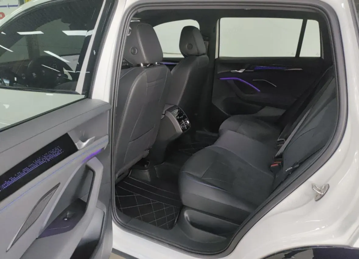 Volkswagen 2026 Tiguan L PRO 2.0TSI 380TSI Four-wheel Drive R-Line Smart Edition Automatic Gear 4