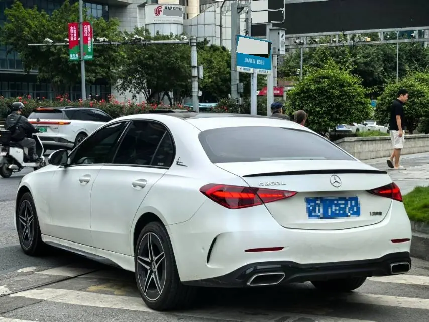 Mercedes Benz Class C 2025 C 260 L 48V 1.5T Hao Night Sports Edition Automatic Gear 4