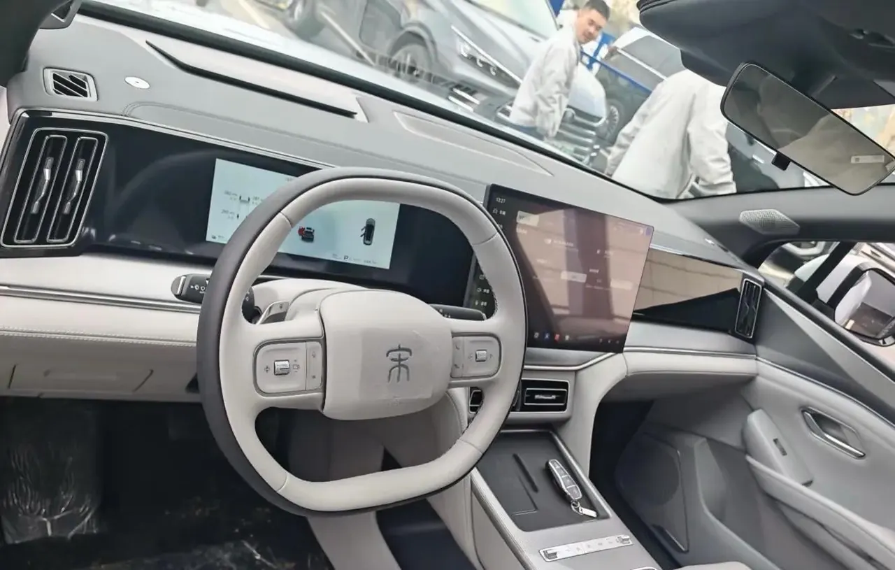 BYD 2026 Song Ultra EV 710KM Exceed Automatic Transmission 2