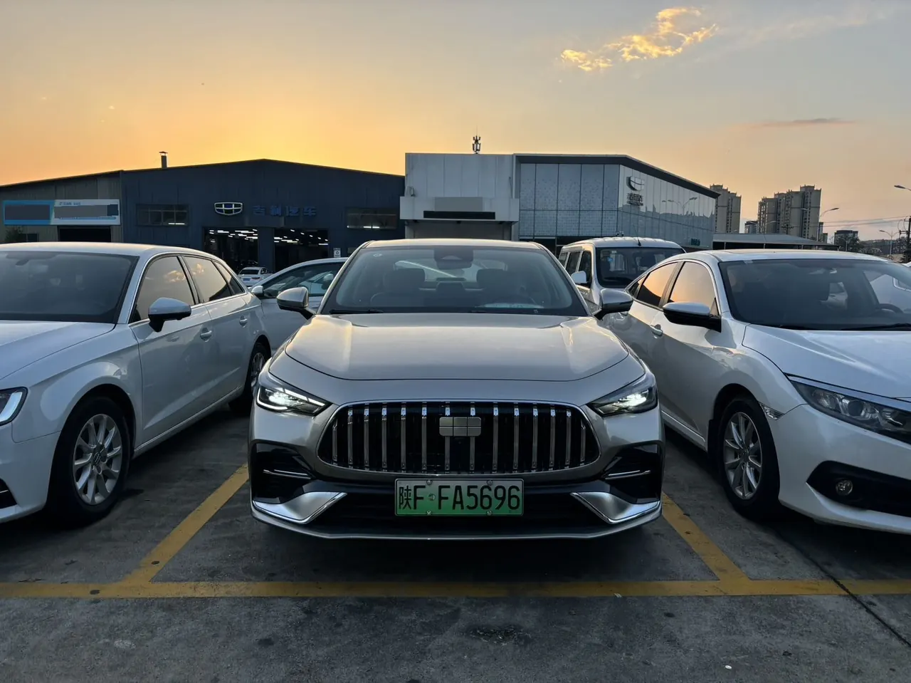 Geely Galaxy 2025 xingyao 6 EM-i 1.5 125km exploration version automatic gear 2