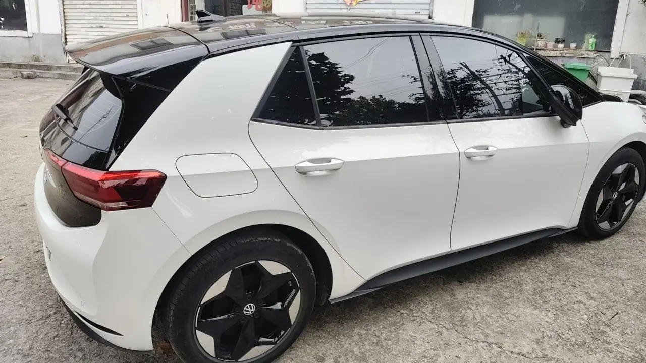 Volkswagen 2025 ID. 3 Smart Premium Edition (Modified) Automatic Gear 6