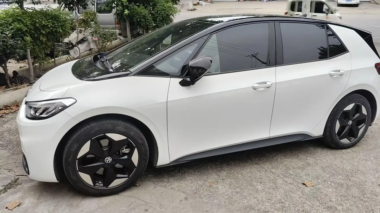 Volkswagen 2025 ID. 3 Smart Premium Edition (Modified) Automatic Gear 7