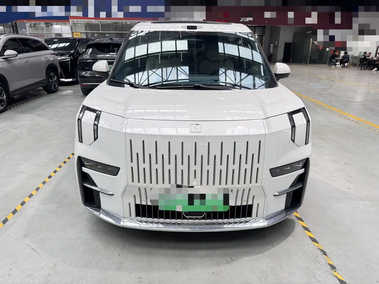 Zeekr 2024 Zeekr 009 six-seat executive version four-wheel drive 108kWh automatic gear 2