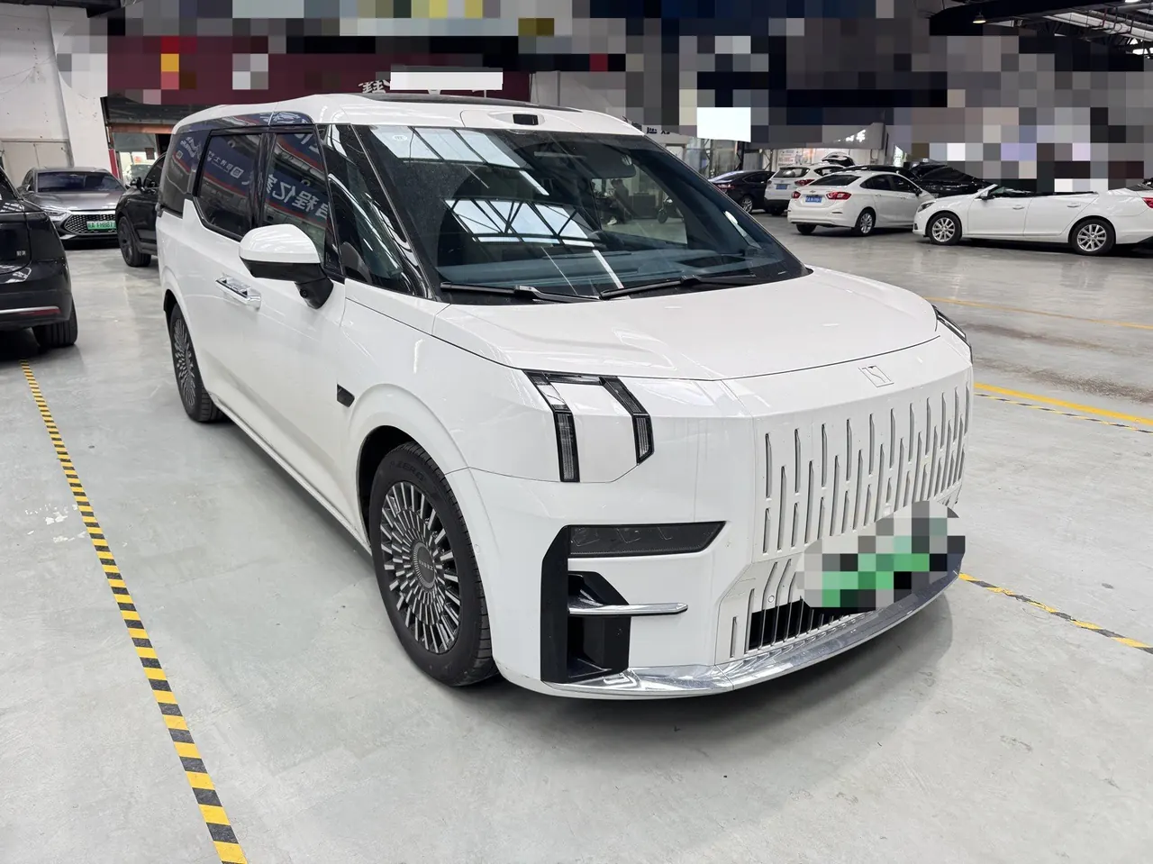 Zeekr 2024 Zeekr 009 six-seat executive version four-wheel drive 108kWh automatic gear 3